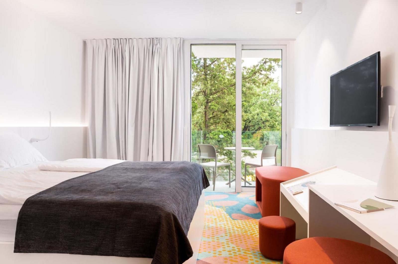Classic Double Room Balcony,1697905235:JPEG